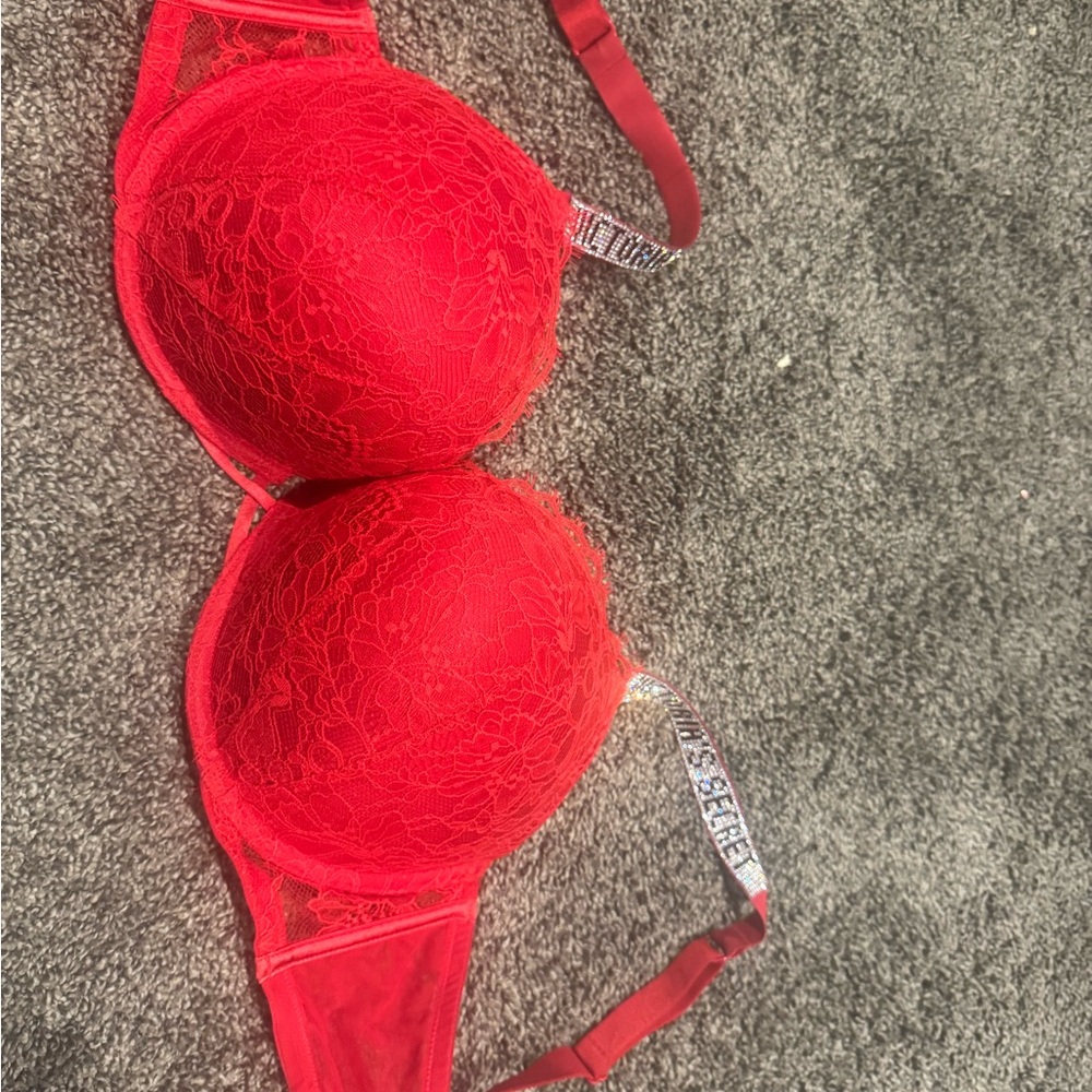 Victoria’s Secret Bombshell Red Lace Women's Bra